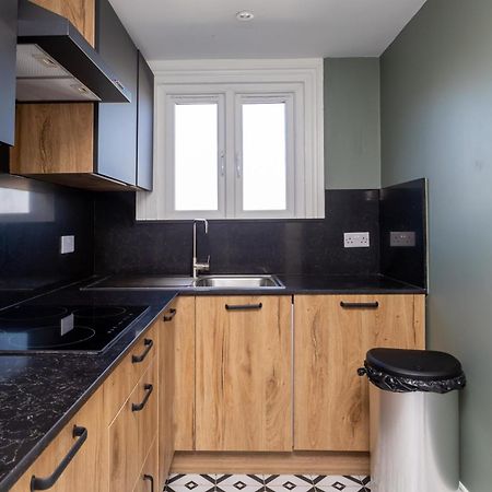 Spacious & Pristine 2Bd Flat - Balham Apartment Londra Exterior foto