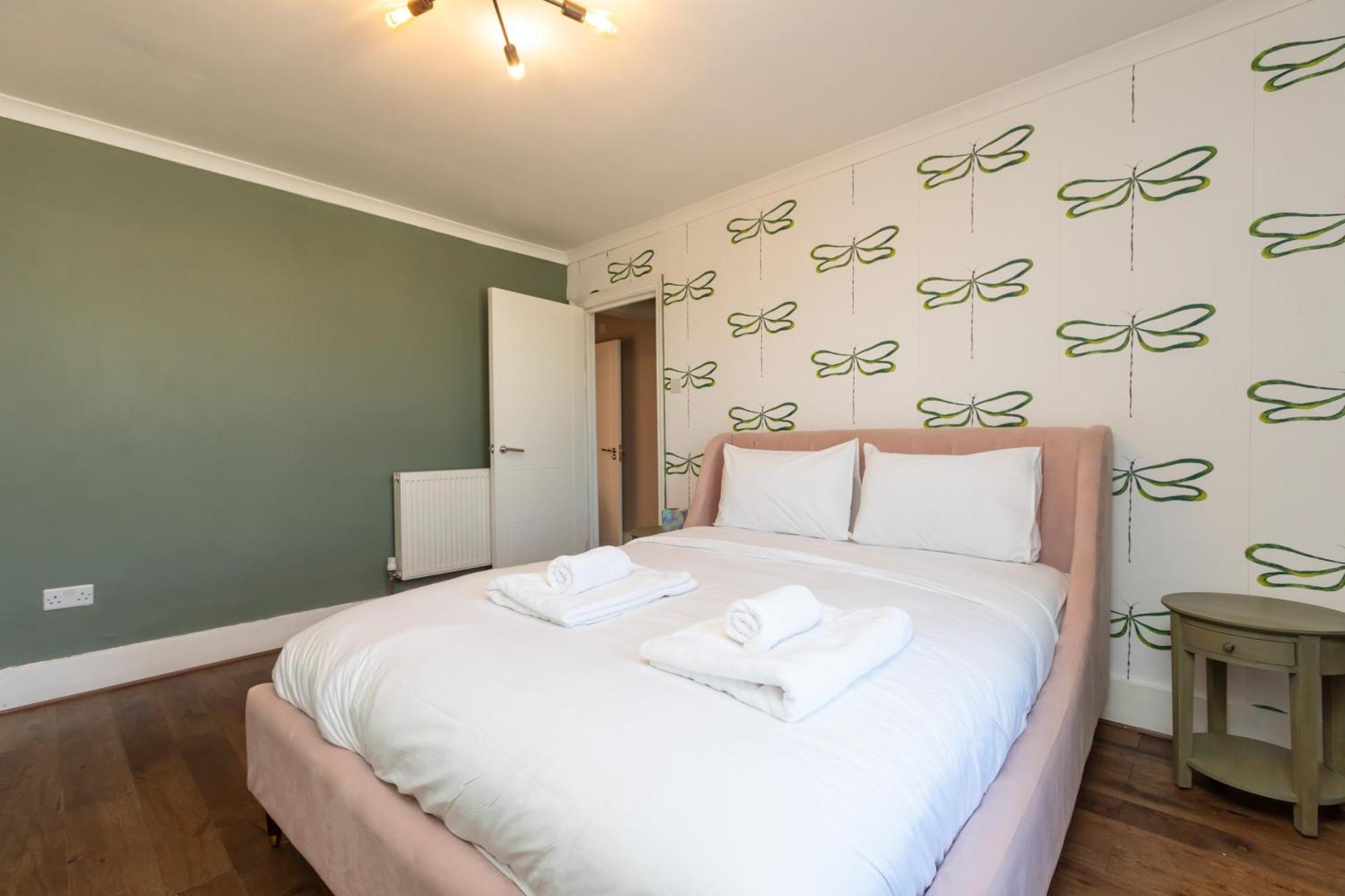 Spacious & Pristine 2Bd Flat - Balham Apartment Londra Exterior foto